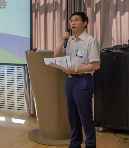 ����÷�ٴ�ǰ�о������ܲü������������˫�����