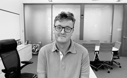 ͼΪ����˹�ٴ�ѧ��ѧϵ����David MacMillan.