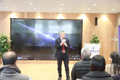 ����÷�״���&CEO �´��벩ʿ