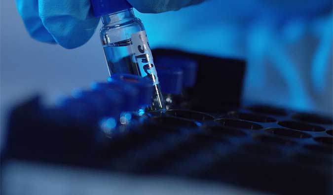 С����ҩ�﷢�� حҽѧͻ�Ƶ�ʵ��