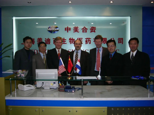 2005 �������2500ƽ���׵���ʵ����.jpg